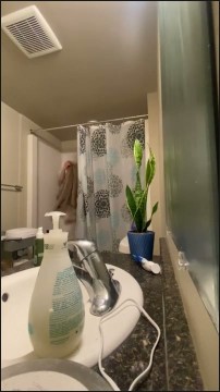 [Image: Voyeur40375132022.jpg]