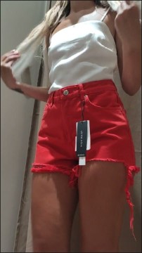 [Image: Voyeur13185085506.jpg]