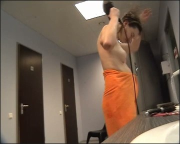 [Image: Voyeur54305120421.jpg]