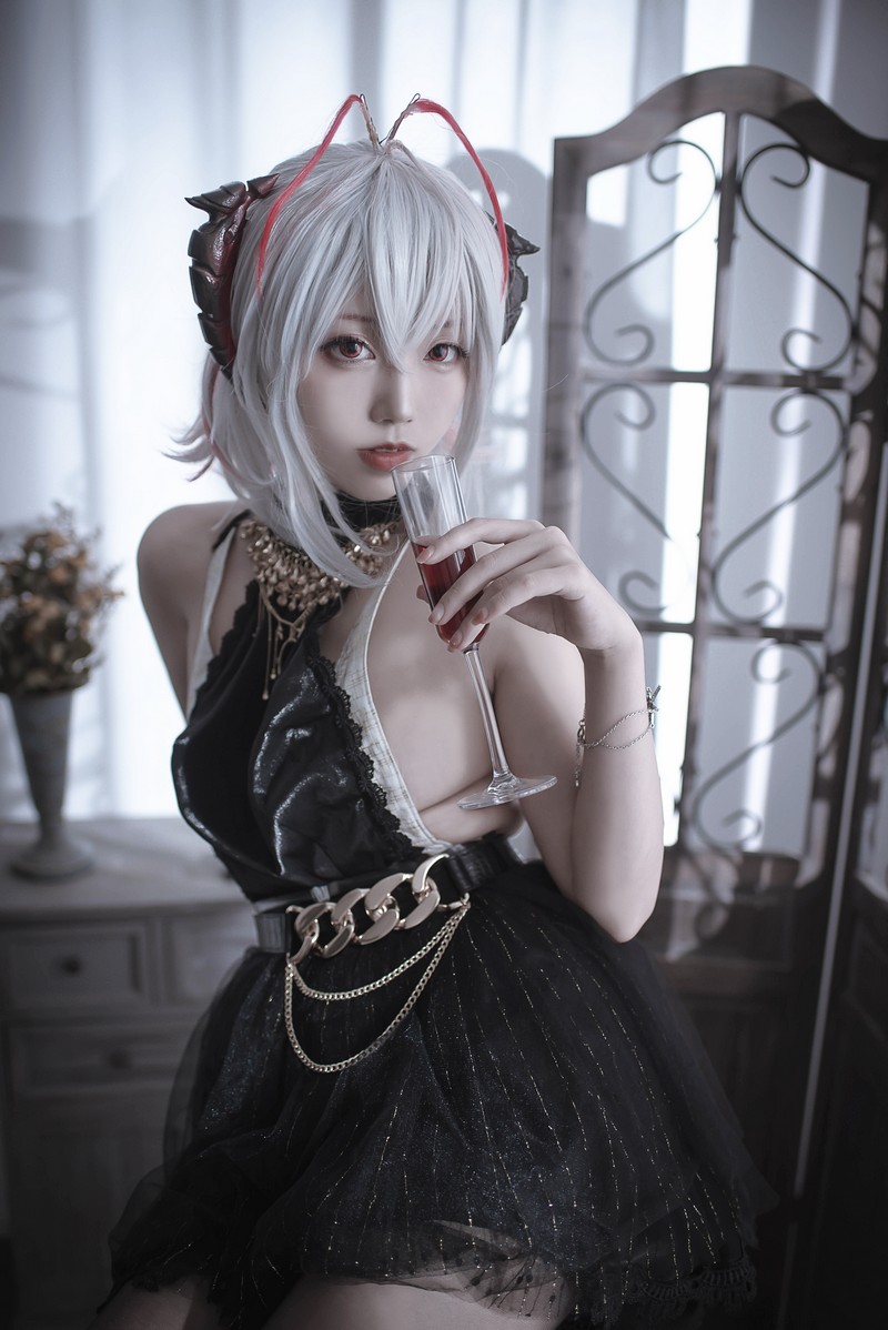 切切Celia 明日方舟 W 礼服 Cosplay 高清写真 20P插图2