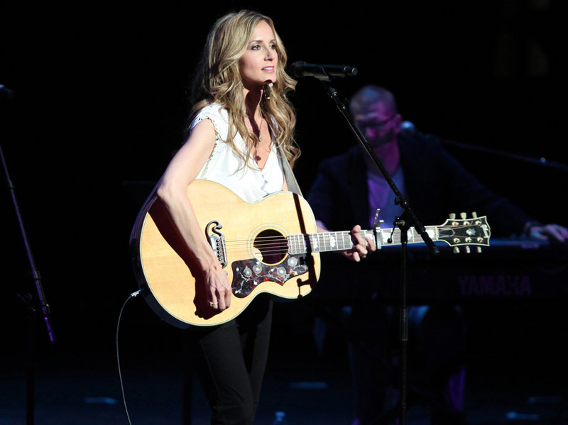 Chely Wright Performing