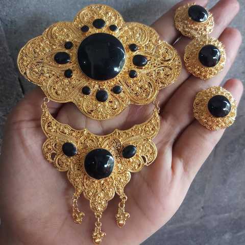bros untuk kebaya bali