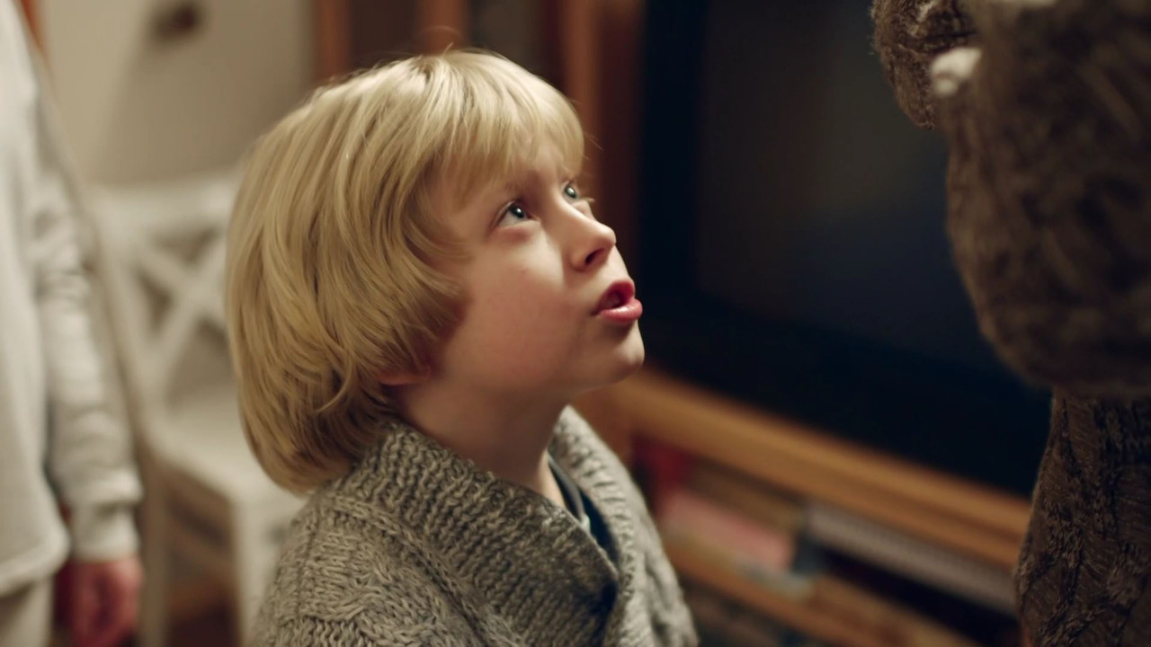 03.Poka.idut.chasy.2023.WEB-DL (1080p)_00_33_23_00_133