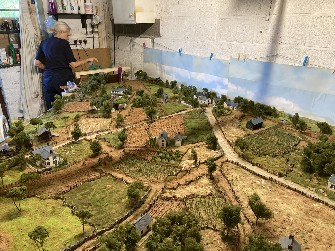 6E192033-A24A-424B-841B-069B69793848