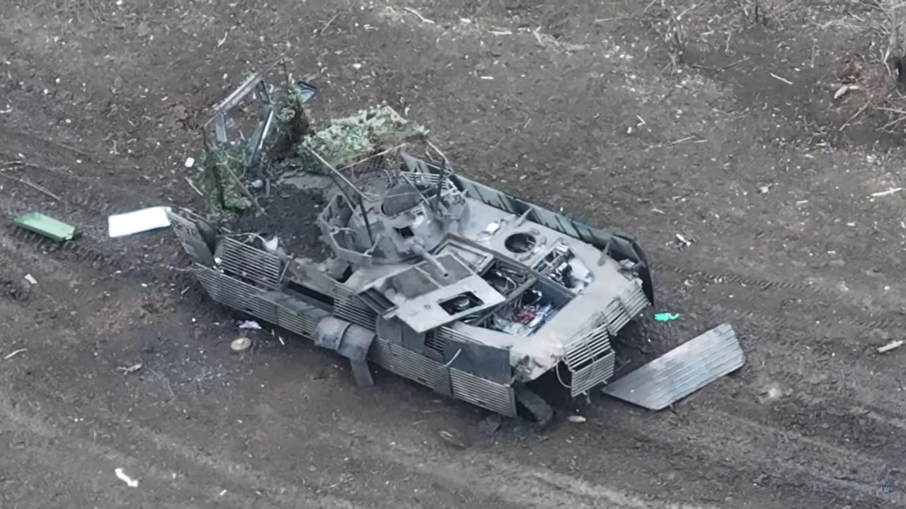 1036 BMP-1(P) dam aband 07 01 25