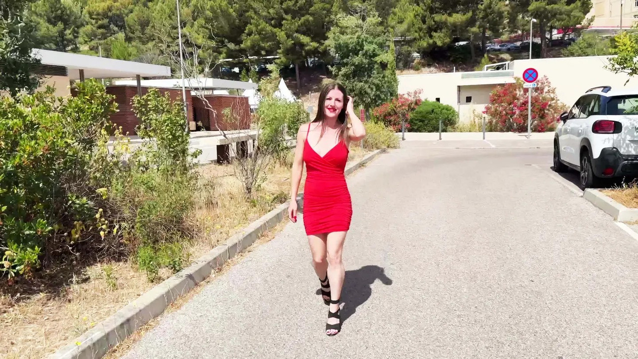 JacquieEtMichelTV 26 07 05 Mia Foxx 35 pushes it to double!