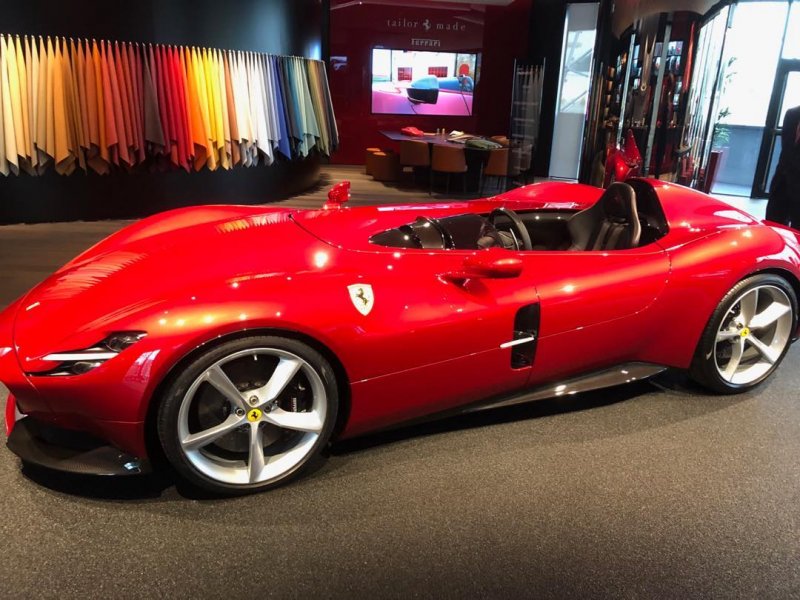 Ferrari-812-Monza-SP1-15