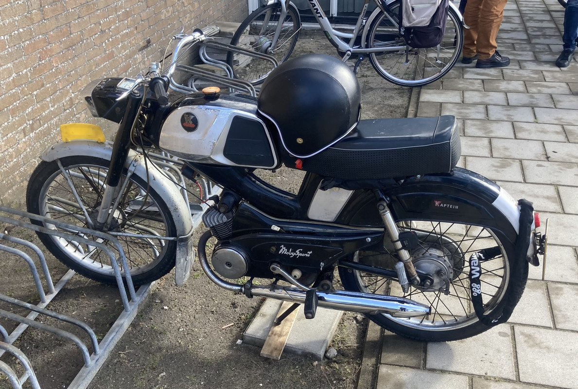 F6334190-ADD9-4F96-B379-AF62788A36F3