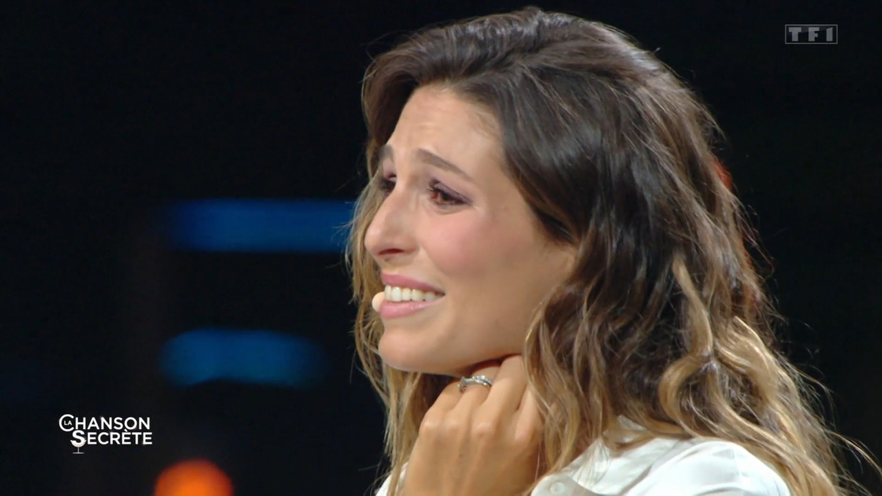 2021-11-27_21_05_TF1_La-chanson-secrete.mp4_snapshot_01.40.31.324