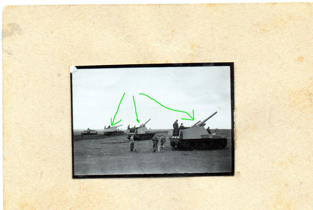 Deutsche Haubitze Scwere Geschütz Hummel1