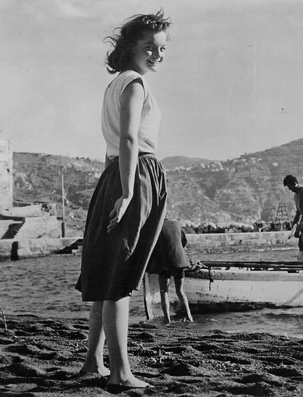 romy_schneider_jv58