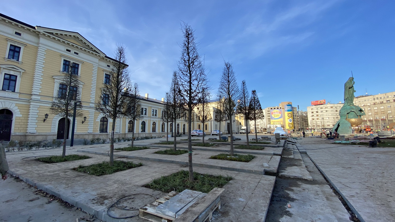 E2C23BEA-906D-4487-BACD-1CADBDCA5E4A