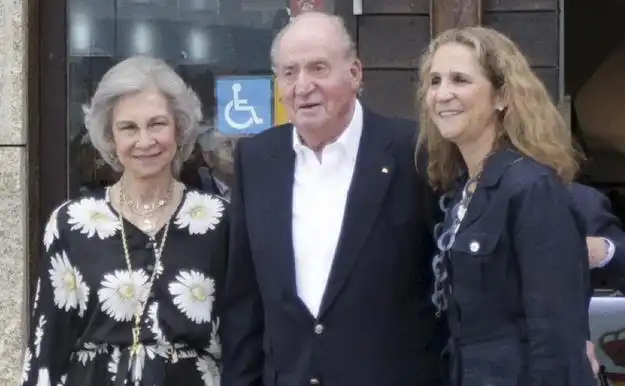sofia-juan-carlos-y-elena_33322eeb_625x386 (1)