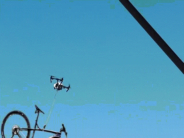 Ngớ người vì bị thiết bị bay không người lái… cướp xe đạp Image-dai-dien-gifava-drone-1542184563-width640height480