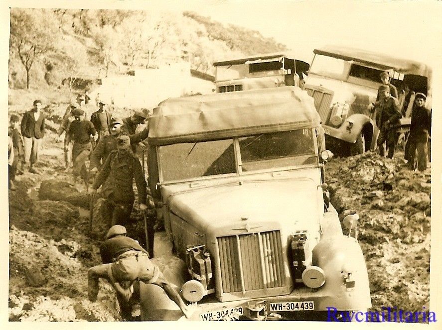 German SdKfz Halftrack (WH-304439) Stuck in Mudd