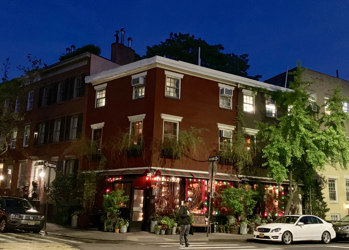 35AAC2B7-D32B-4F96-8496-EDE358F32976