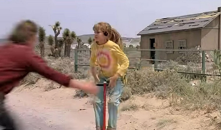 ARIANA-RICHARDS-TREMORS-5-B-FOTOR.jpg