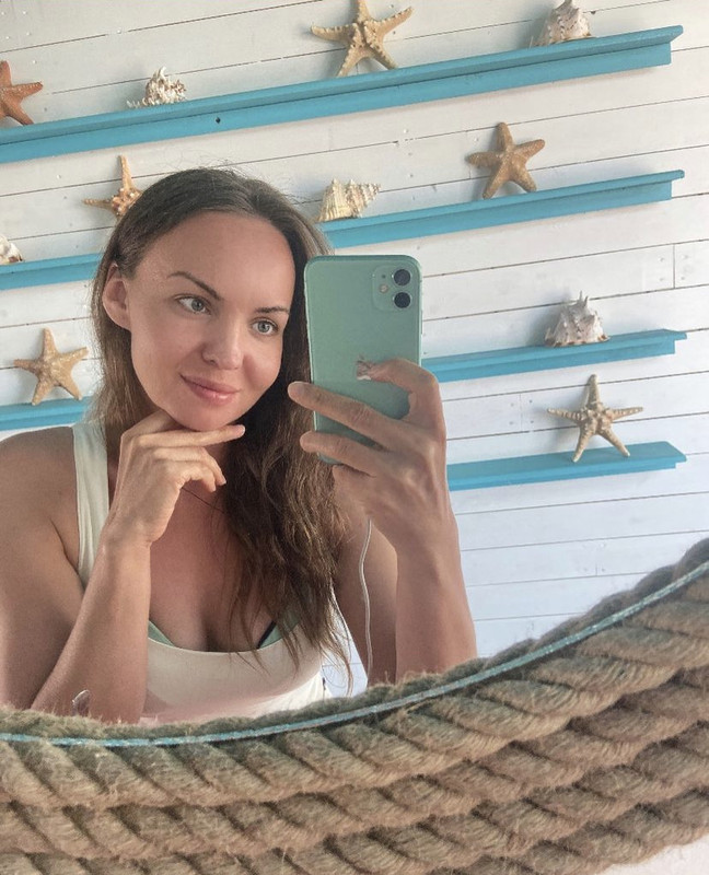 C2C26B5E-E33F-4AF2-9497-5F1BA6965C36