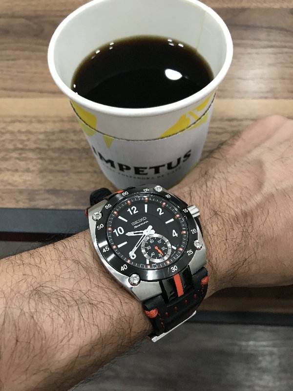 6051D718-503E-4DA2-AB45-DC9A6C8E7AD7