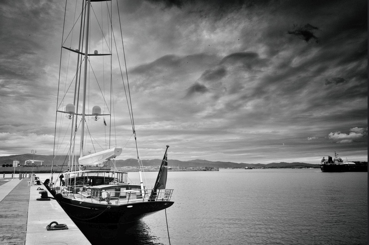 blacknwhite-gibralter.jpg