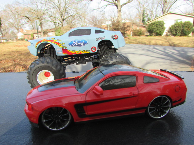 2012-Ford-Mustang-Boss-302-Monster-Jam-0
