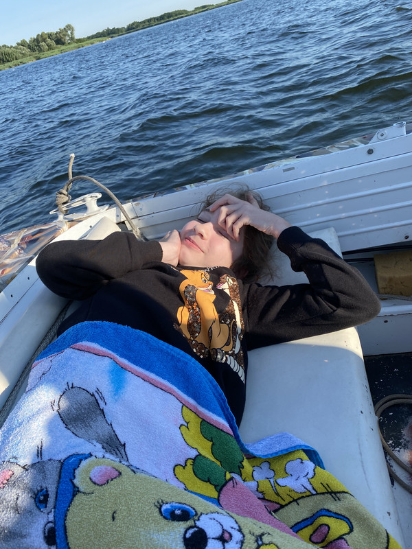 EF6B5AC4-B73B-45FD-A347-5DAFF717365C