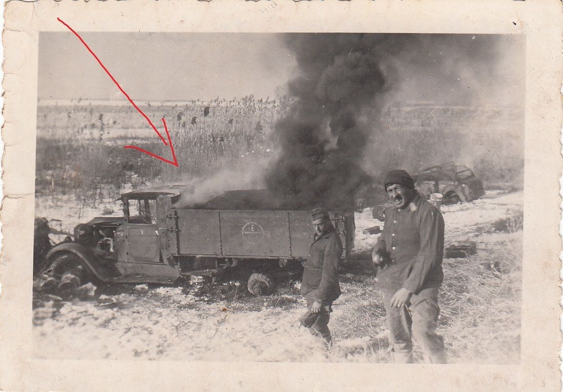 Foto Soldat PKW Panzerjäger Pz.Jg. Wappen LKW Ne