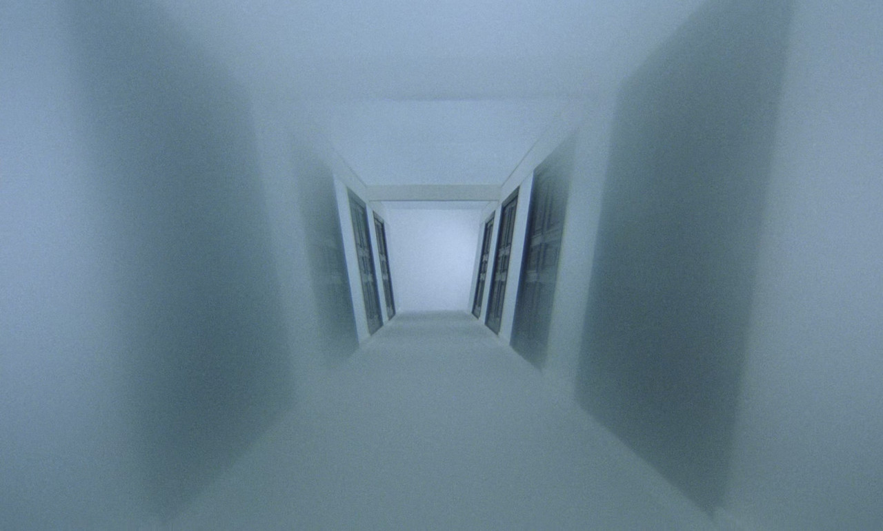 Phenomena (1985) (1080p BluRay x265 r00t)-8