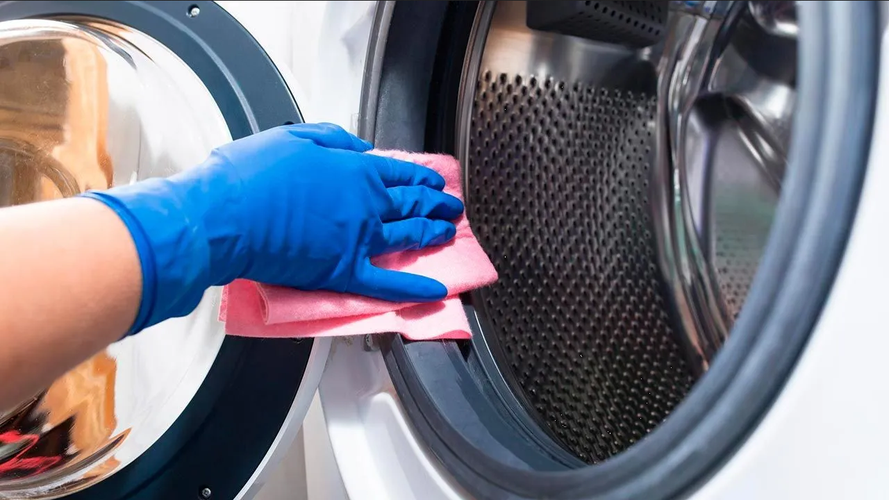 ¿Tu lavadora tiene manchas de óxido? Elimínalo con este ingrediente