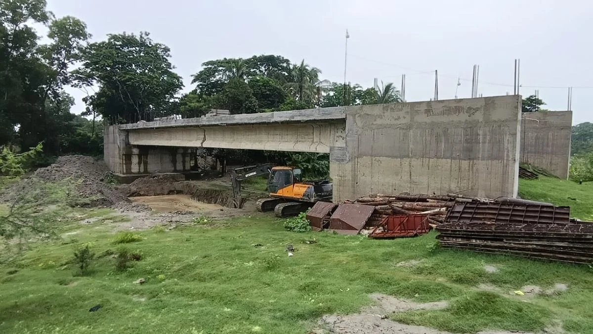 কুয়াকাটায় ৩ কোটি টাকার আজব সেতু!