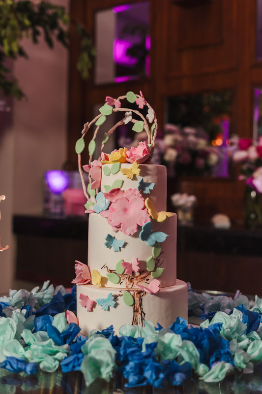Decoración de quinceaños: flores y detalles del set