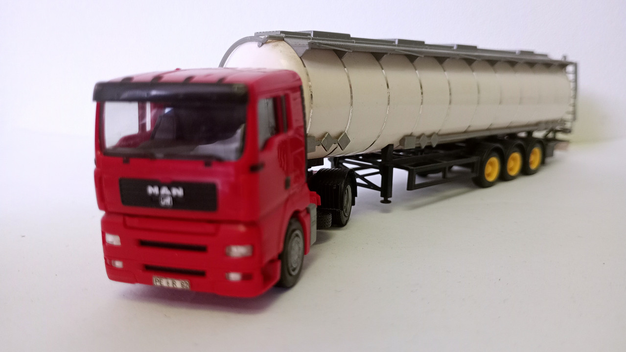 Mach (3811)