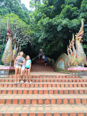 --DÍA 28 (8 julio): Chiang Mai (Doi Suthep) - Un mes por Filipinas y Tailandia con niñas (2025) (1)