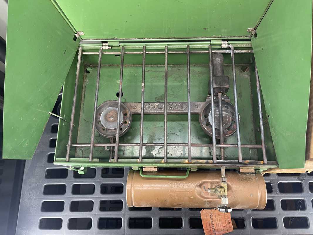 DAFFD1B3-28F6-4812-BD83-A8D40B38FDFB