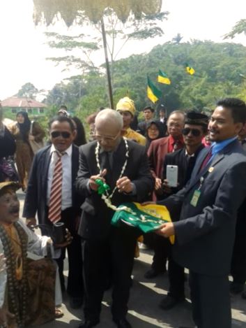 Kesultanan Selaco alias Selacau Tunggul Rahayu di Parung Ponten Kabupaten Tasikmalaya.