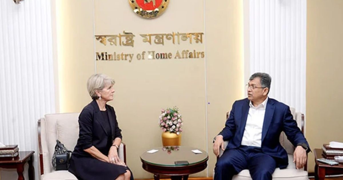লাখ লাখ রোহিঙ্গা আশ্রয় দিয়ে মারাত্মক সংকটে বাংলাদেশ: স্বরাষ্ট্রমন্ত্রী