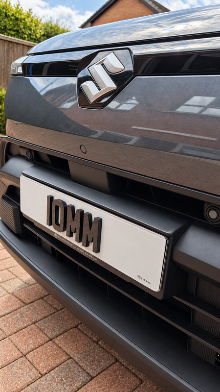 4D 10mm number plate on grey Suzuki