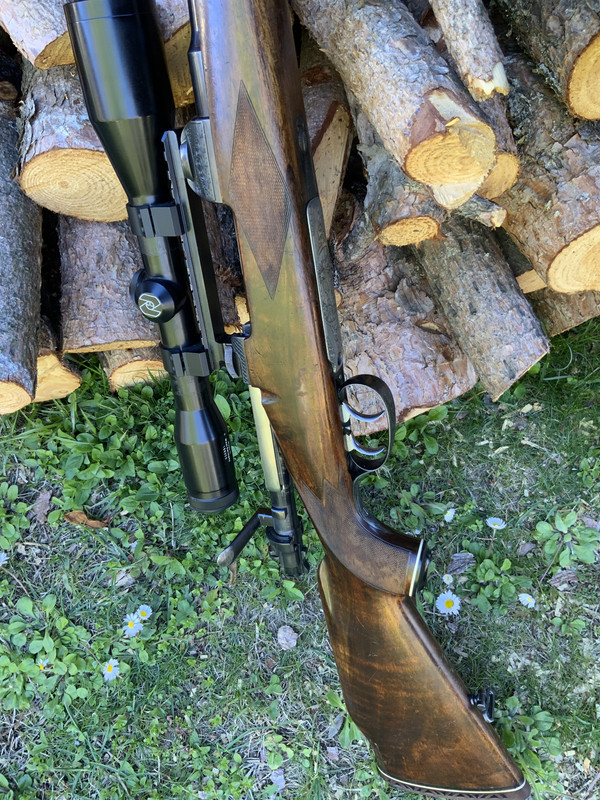 4056ECC0-3345-4CE1-A03A-5DF7E38ABD9E