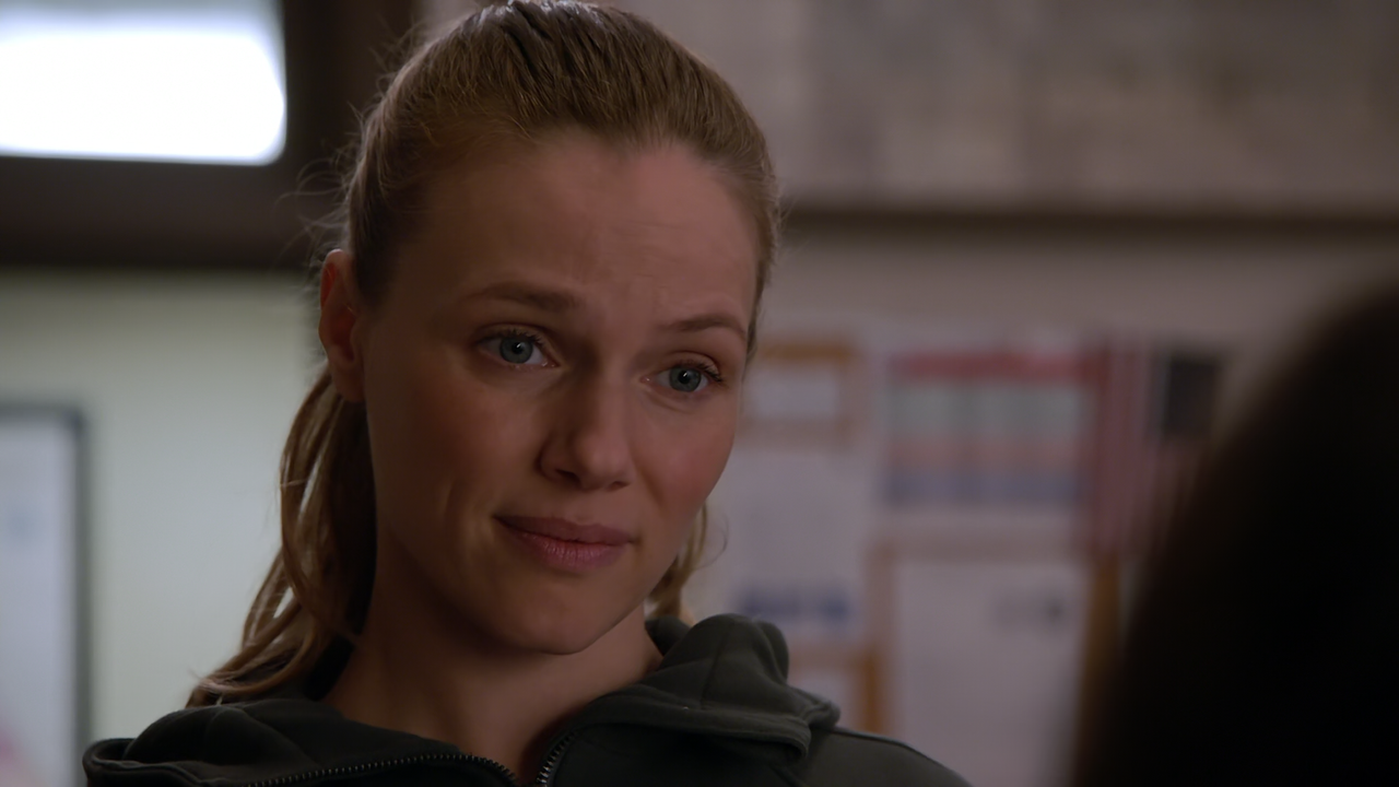 Chicago.P.D.S11E10.Buried.Pieces.1080p.10bit.AMZN.WEB-DL.DDP5.1.HEVC-Vyndros.mkv_snapshot_02.23_[202