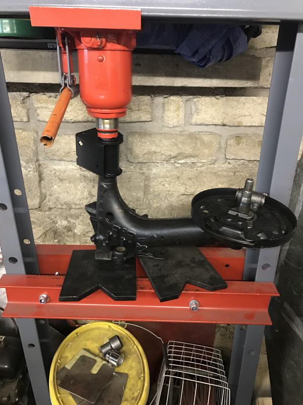 Restauration 4L (1022)