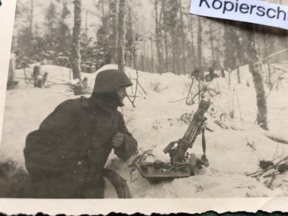 Altes Foto-Soldat-Winter-Stellung-Mörser-WW2