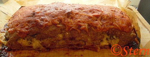 Мясной хлеб с сыром и грибами