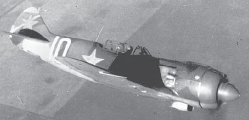 Lavochkin La-5 de la Fuerza Aérea Soviética similar al que pilotó Kozhedub durante un tiempo Lavochkin La-5 de la Fuerza Aérea Soviética similar al que pilotó Kozhedub durante un tiempo
