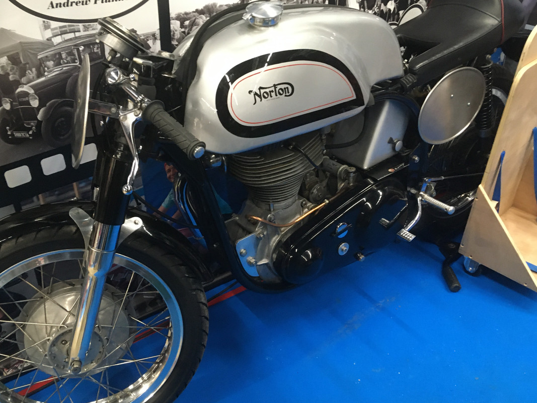 FFEF3F1A-5868-4F8D-B812-8575FEBC2FBB