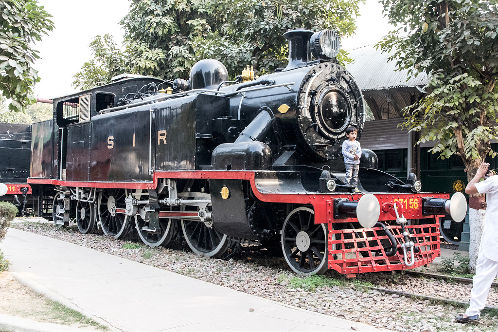 Rares et vieux trains - Page 2 South-Indian-Railway-37156-Roberrt-Stephenson-4118-de-1936-Delhi-Railway-Museum-f-vrier-2016