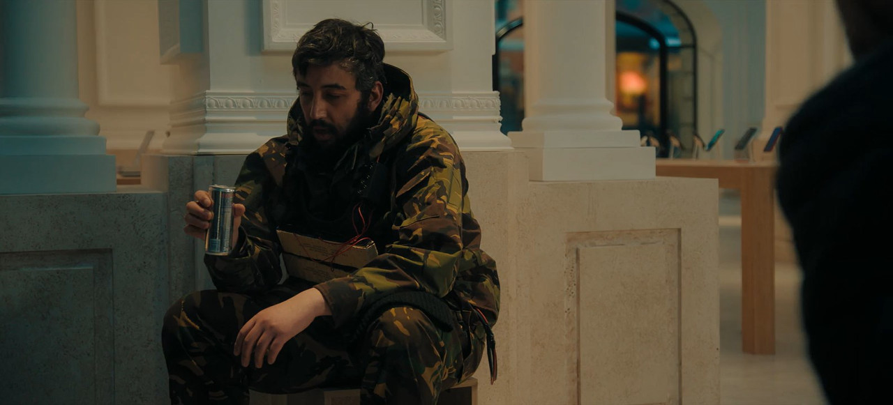 iHostage 2025 WebRip [Hindi + Tamil + English] 480p, 720p ESub Screenshot