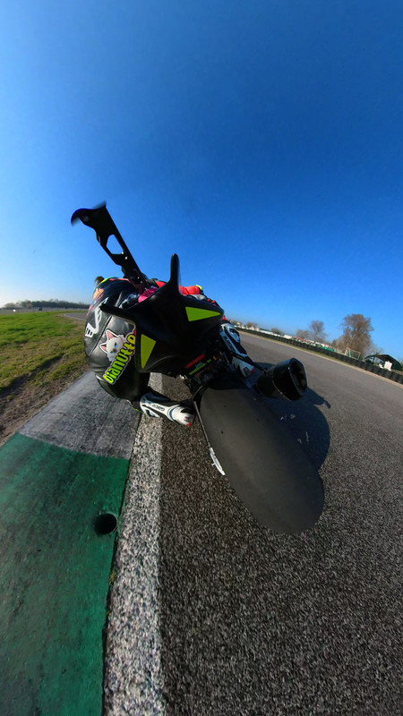 21CA54FD-5926-49A7-B7A2-647F7AFF840A