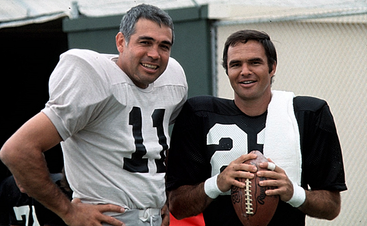 BENEATH-PLANET-APES-BURT-REYNOLDS-3-A-FOTOR.png