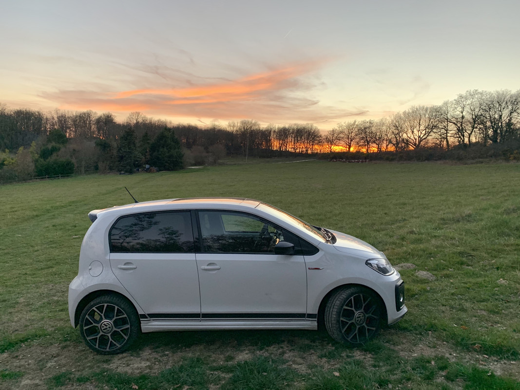 C20EBA0B-CC7E-43E8-9FE2-58C4400CB2B2