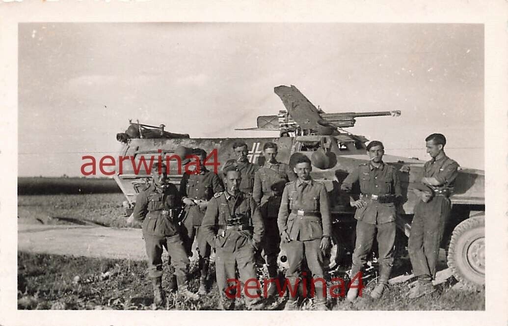 Deutscher Schützenpanzer Sd.Kfz.251-10 mit 3,7 Pak Pleskau Russland Ostfront